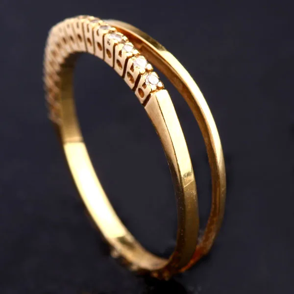 Alian?a de Ouro Amarelo com 15 Diamantes de Meio Ponto