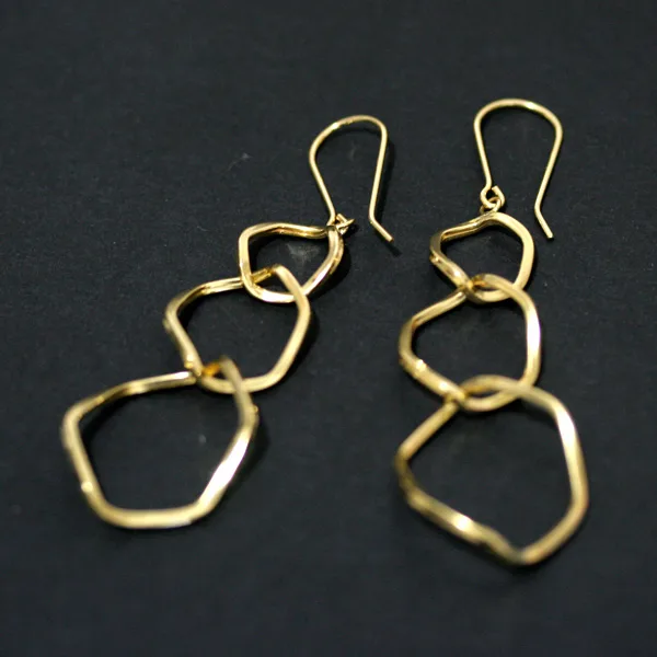 Brinco de Ouro Amarelo de 3 Argola Retorcidas